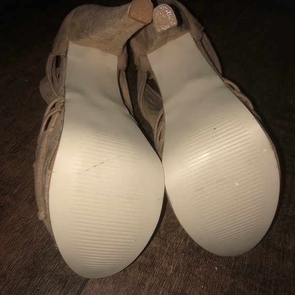 Tan Suede material High Heels - Picture 5 of 5
